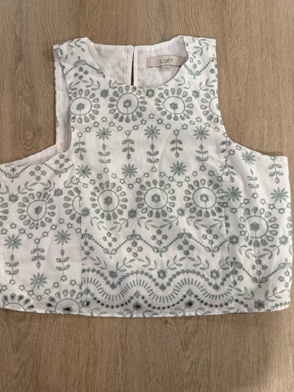 LOFT Embroidered Eyelet 2-Piece Crop Top Midi Skirt Set Sage Green White Size 6 - Picture 9 of 16